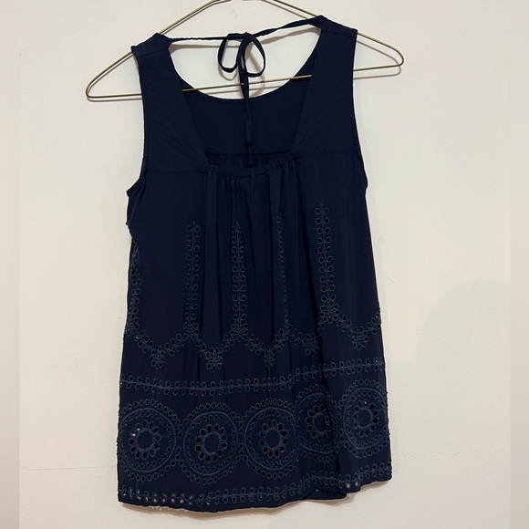 Crown & Ivy Navy Blue Embroidered Eyelet Tank Top. Size pp - Picture 3 of 7